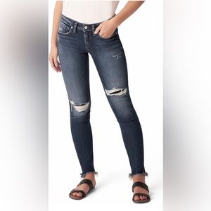Silver Jeans Co. Women's Suki Mid Rise Curvy Fit Skinny Jeans, 27W x 27L